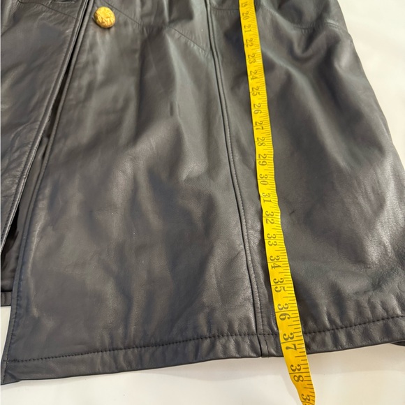 Venezia Vitale Black Leather women’s leather Coat with gold buttons in size 14 - Picture 11 of 12